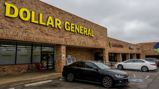 Dollar General store front